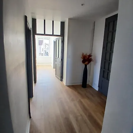 4-person La Salamandre Appartement *